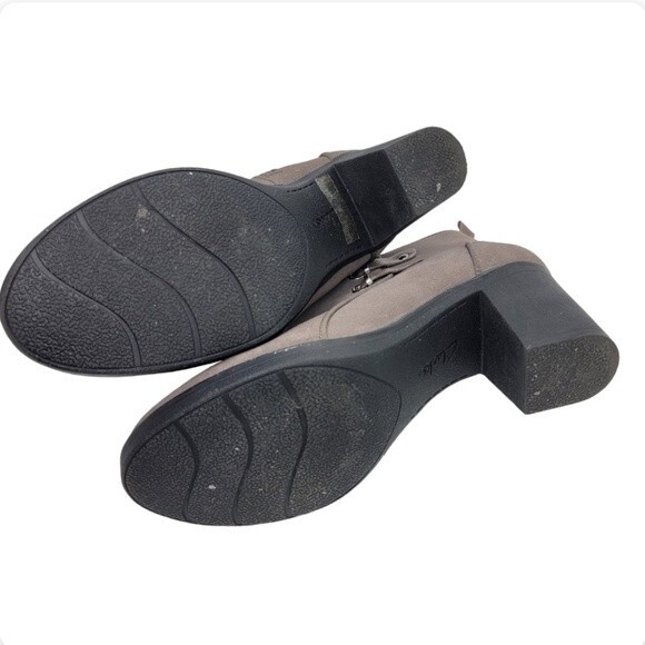 Clarks suede leather ankle boots size 6M Taupe brown Meera Yew - Picture 6 of 13